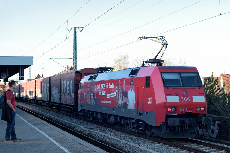 152 169 mit GAG 60112 bei km 16,8 (Februar 2023)
