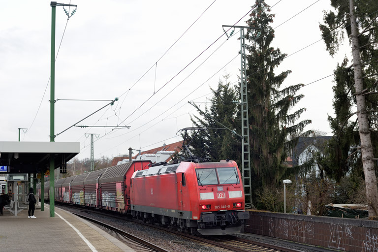 185 046 mit EZ 52094 bei km 16,8 (Februar 2023)