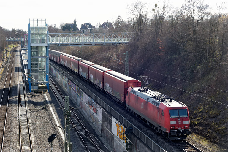 185 049 mit EZ 52089 bei km 14,0 (Februar 2023)