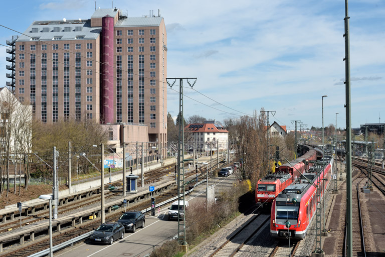 185 054 mit EZ 52088 bei km 15,8 (M&auml;rz 2023)