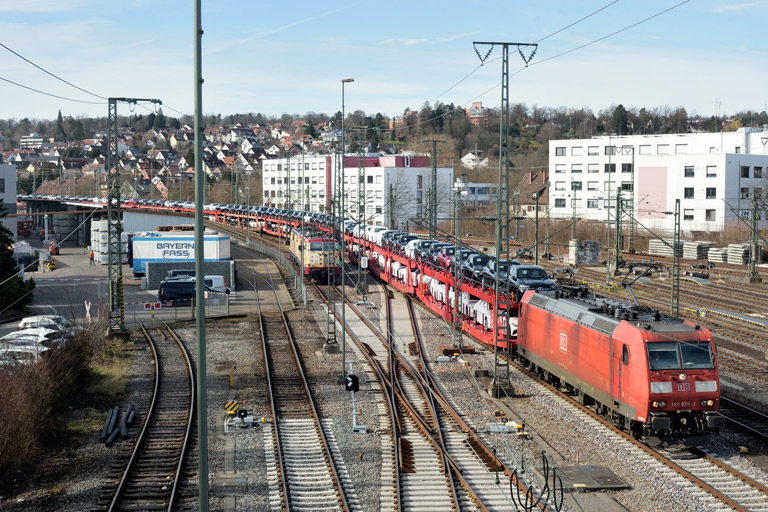 185 078 mit GAG 60130 bei km 16,0 (M&auml;rz 2023)