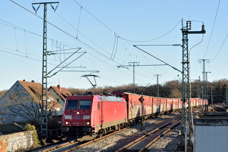 185 201 mit GAG 60112 bei km 16,8 (Februar 2023)