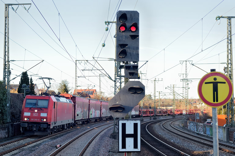 185 269 mit EZ 52094 bei km 16,6 (Februar 2023)