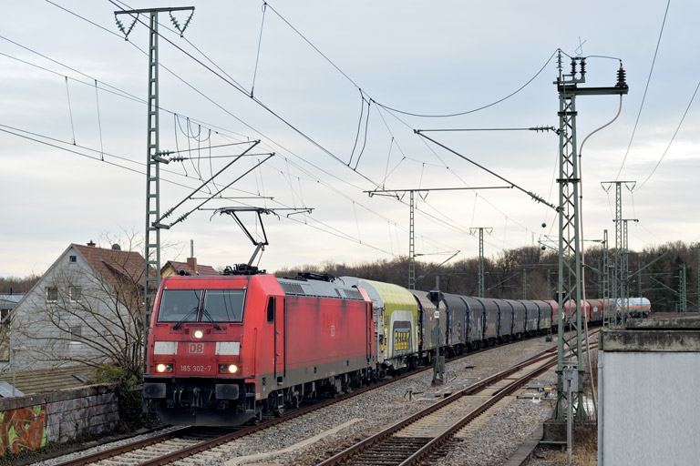 185 302 mit EZ 52103 bei km 16,8 (M&auml;rz 2023)