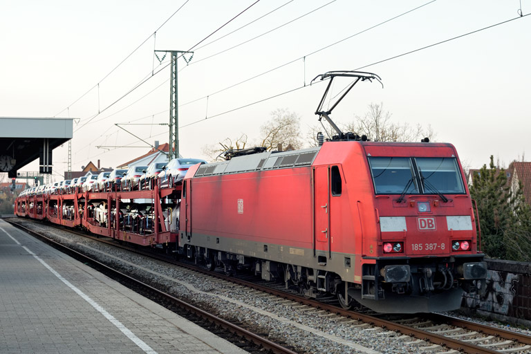 185 387 mit GAG 60136 bei km 16,8 (M&auml;rz 2023)