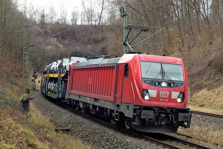 187 146 mit GAG 60130 bei km 17,4 (Februar 2023)