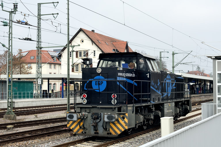 275 009 als Tfzf 34089 bei km 15,6 (M&auml;rz 2023)