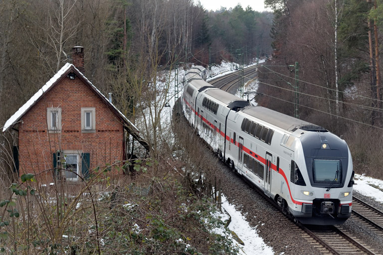 4010 102 als IC 188 bei km 19,2 (Januar 2023)