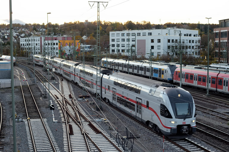 4010 103 als IC 2928 bei km 16,0 (November 2023)