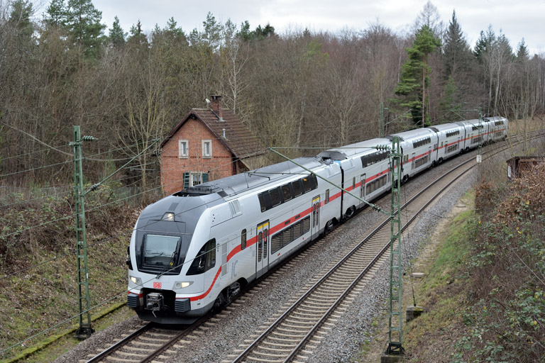 4010 106 als IC 188 bei km 19,2 (Januar 2023)