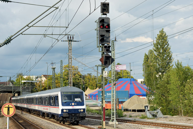 Regionalexpre&szlig; DPN 89584 bei km 15,4 (August 2023)
