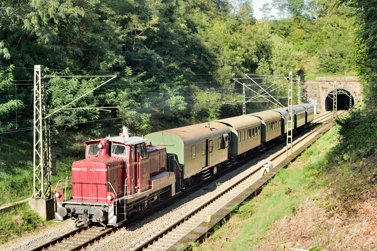 V60 447 mit DPE 73751 bei km 18,0 (September 2023)