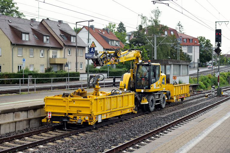 Zweiwegebagger bei km 15,4 (Juli 2023)