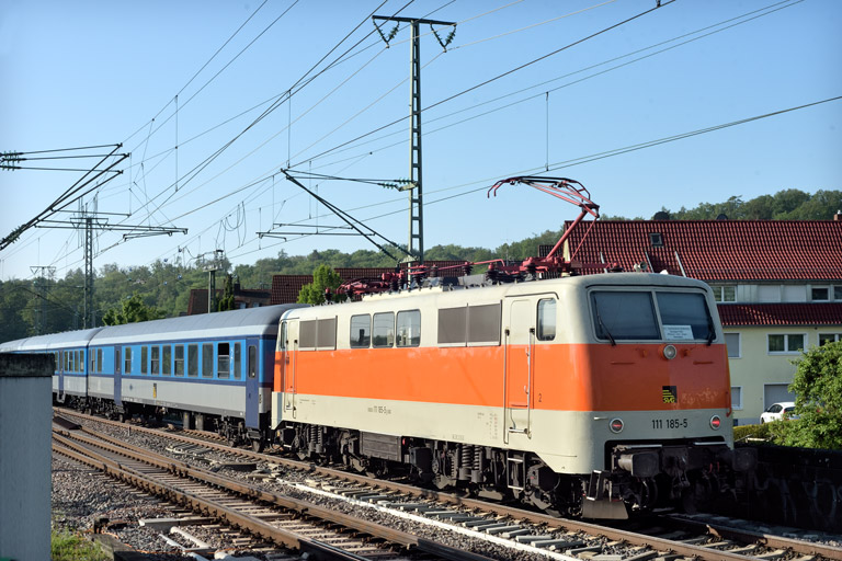 111 185 mit SVG 29392 bei km 16,8 (Mai 2024)