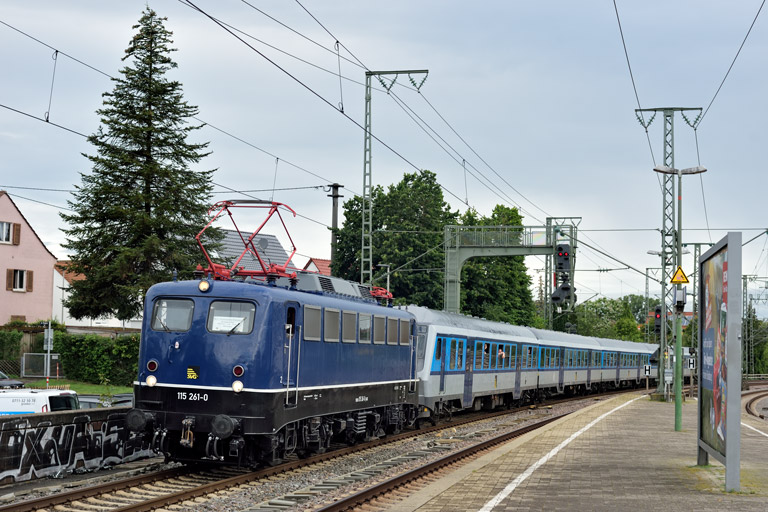 115 261 mit SVG 29392 bei km 16,8 (Juni 2024)