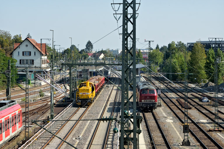 1277 803, 215 025 und 215 018 bei km 15,8 (September 2024)