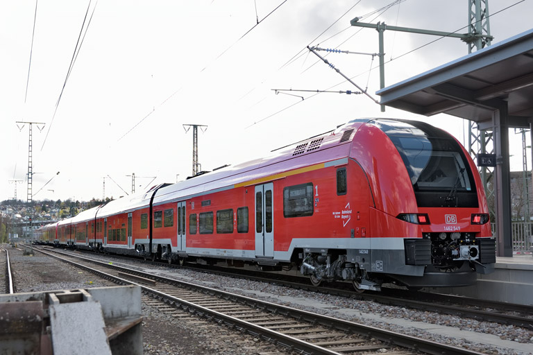 1462 049 und 1462 050 bei km 15,6 (April 2024)