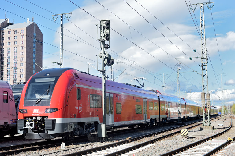 1462 050 und 1462 049 bei km 15,8 (April 2024)