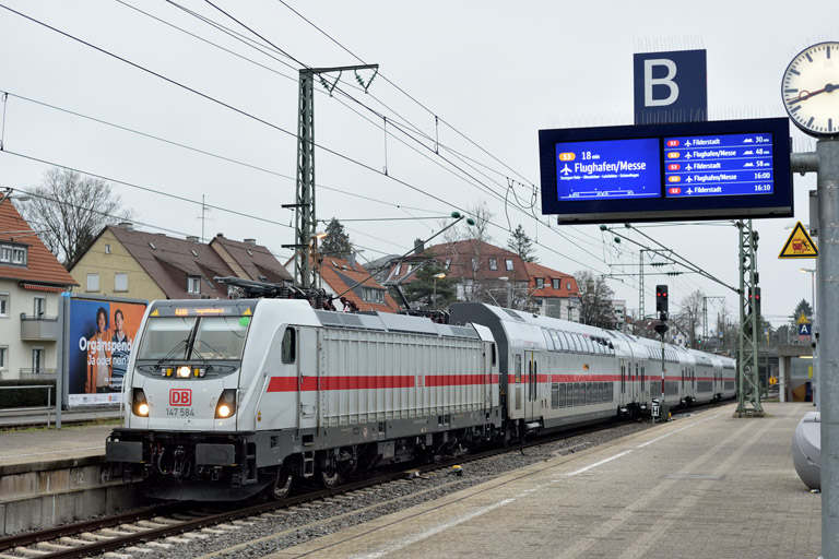 147 584 mit IC 2383 bei km 15,6 (Januar 2024)