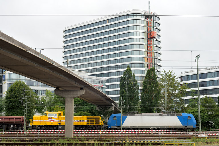 185 514 und 1277 803 bei km 15,8 (Juli 2024)