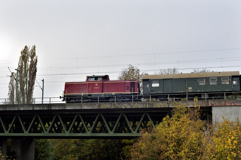 211 041 mit DPE 82587 bei km 14,6 (Oktober 2024)