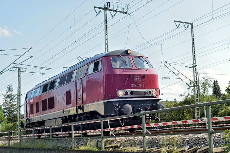 215 018 bei km 16,6 (Juli 2024)