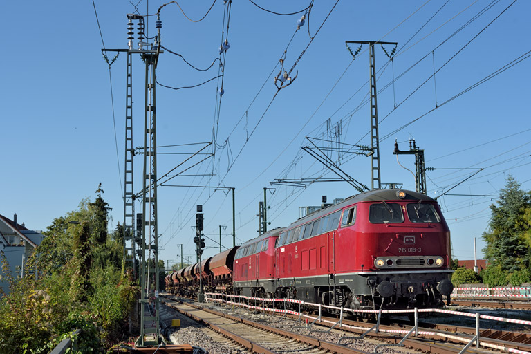 215 018 und 215 025 bei km 16,8 (September 2024)
