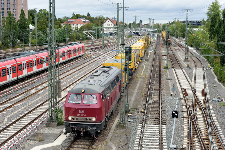 215 025 bei km 15,8 (September 2024)