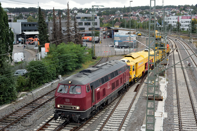 215 025 bei km 16,0 (September 2024)