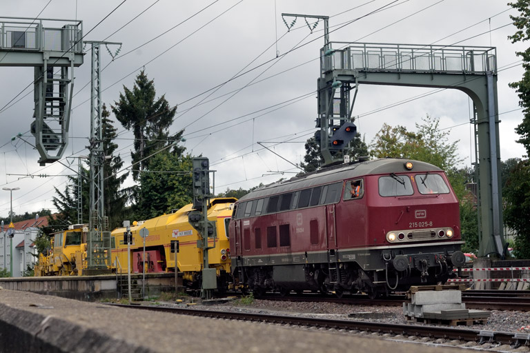 215 025 bei km 16,6 (September 2024)
