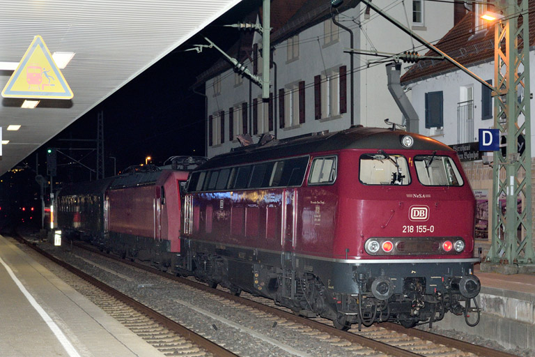 218 155 mit DLr 26677 bei km 15,6 (November 2024)
