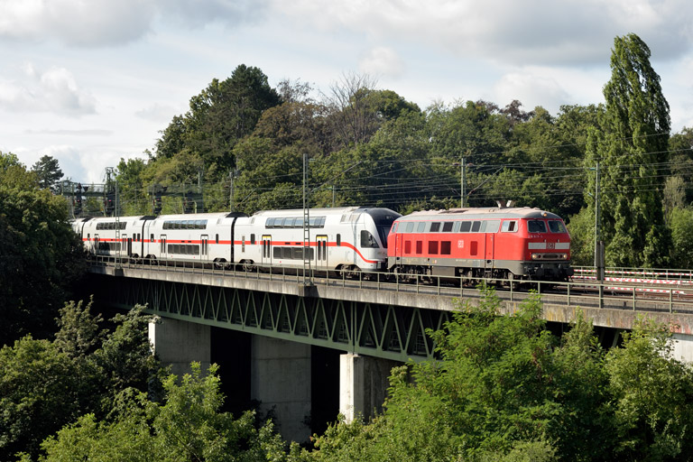 218 837 und 4010 106 bei km 14,6 (August 2024)