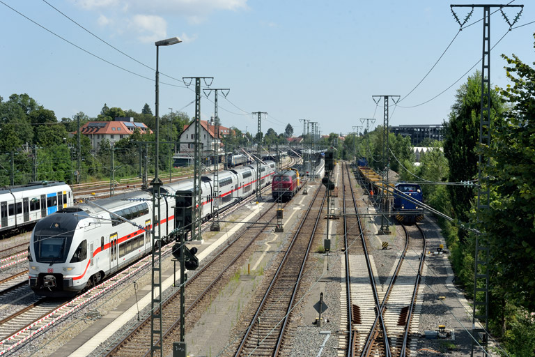 4010 106 als IC 485 bei km 15,8 (Juli 2024)