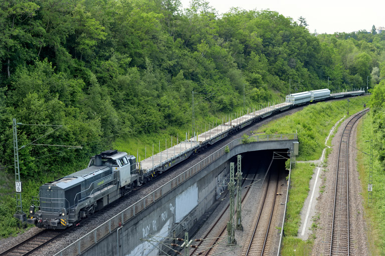 4185 011 mit DLr 91718 bei km 13,8 (Juni 2024)