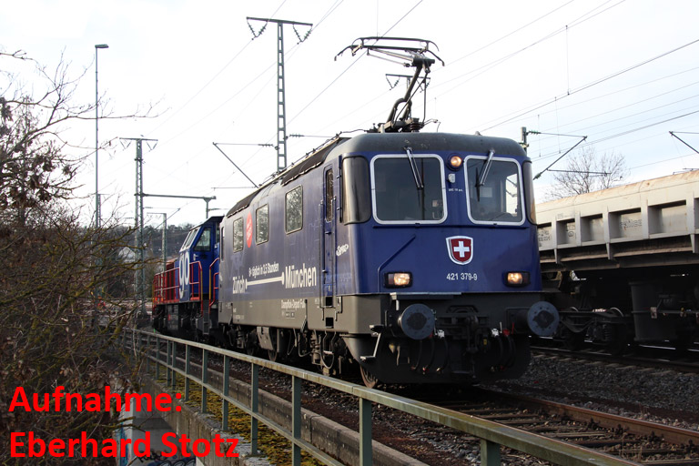 421 379 und Am 843 094 bei km 16,4 (Januar 2024)