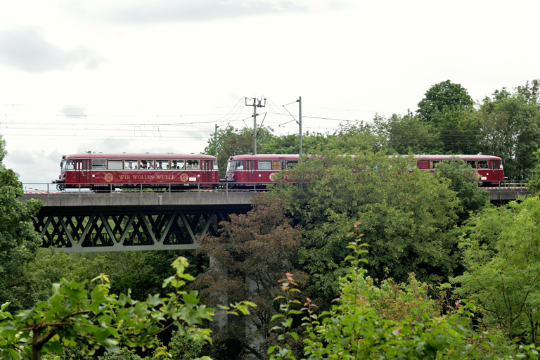 798 469, 998 081 und 998 554 bei km 14,6 (Juni 2024)