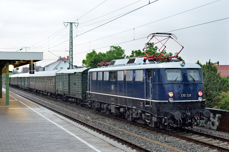 >E10 228 bei km 16,8 (Juni 2024)