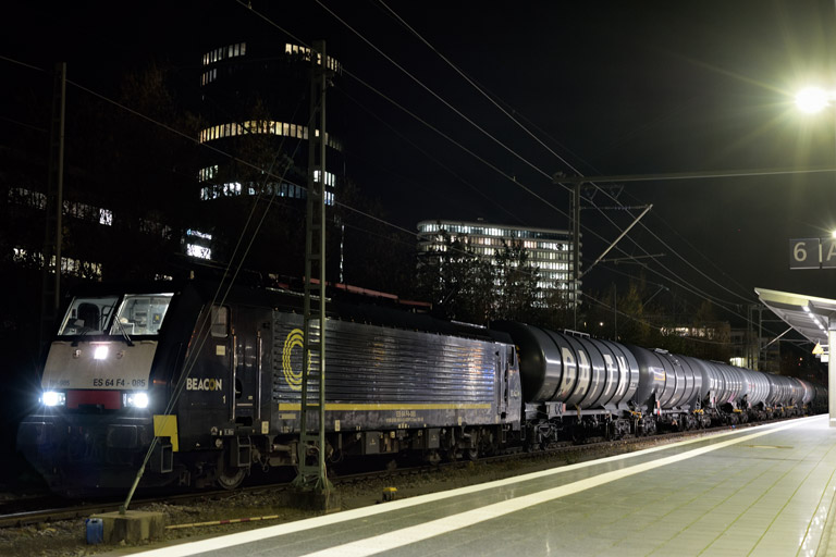 ES 64 F4-085 bei km 15,6 (November 2024)