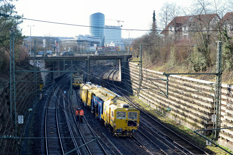 Stopf- und Planiermaschinenzug bei km 15,0 (Januar 2024)