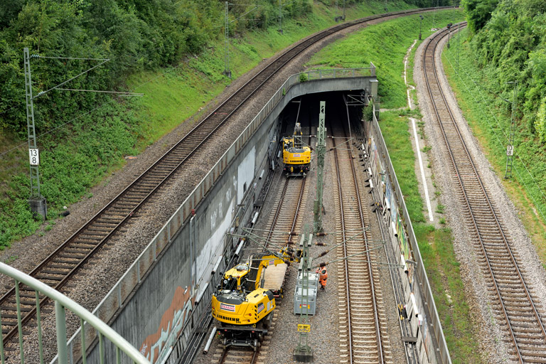 Zweiwegefahrzeuge bei km 13,8 (August 2024)