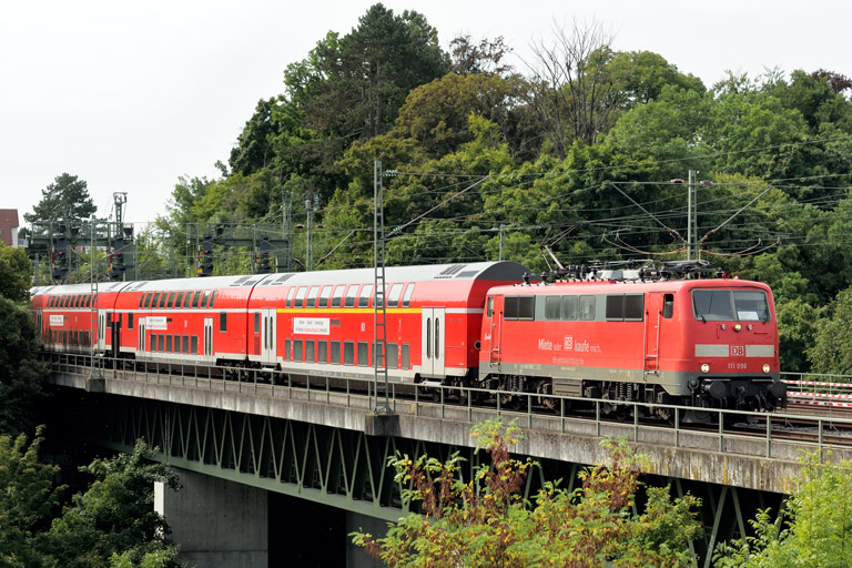 111 096 mit RE 19912 bei km 14,6 (August 2025)