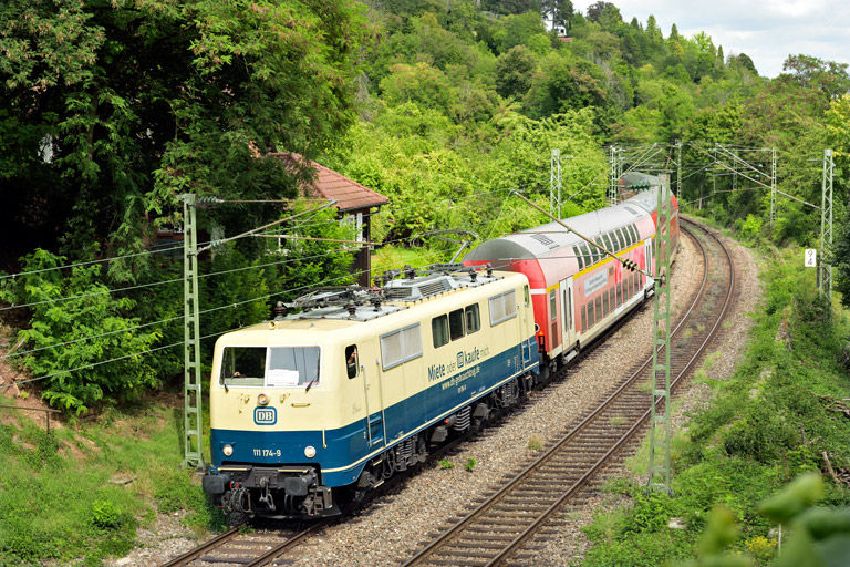 111 174 mit RE 19919 bei km 9,4 (August 2025)