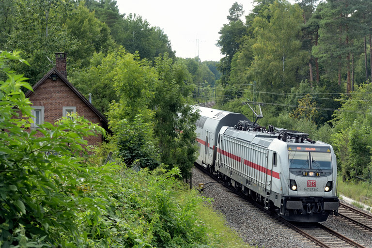 147 573 mit IC 188 bei km 19,2 (August 2025)