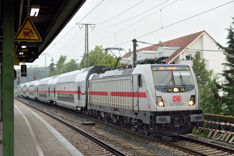 147 578 mit IC 484 bei km 16,8 (August 2025)