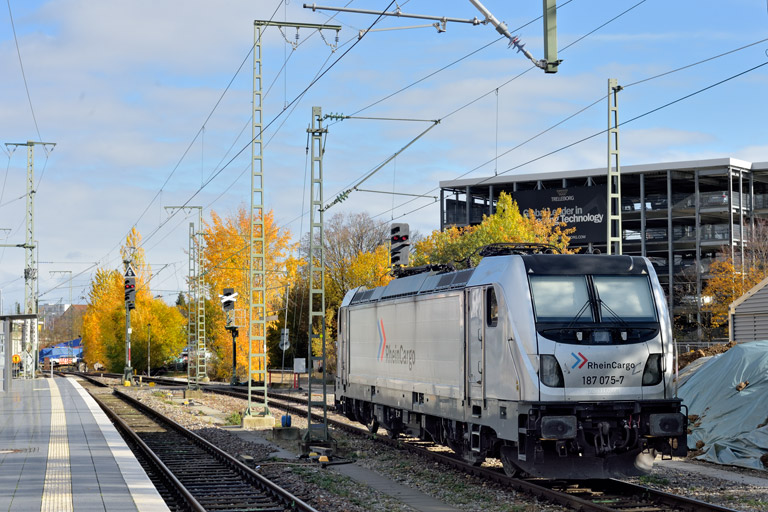 187 075 bei km 15,6 (November 2025)