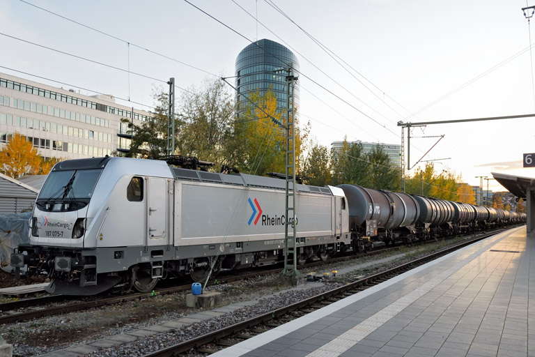 187 075 bei km 15,6 (November 2025)