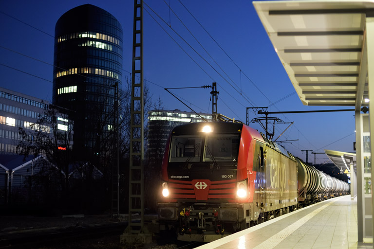 193 057 bei km 15,6 (M&auml;rz 2025)