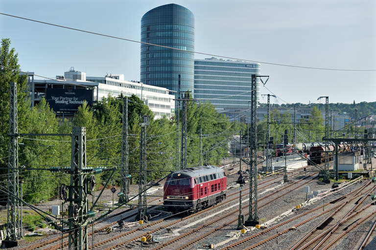 215 018 bei km 15,4 (Juni 2025)