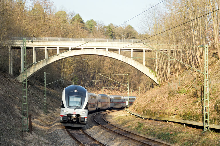 4010 106 als IC 281 bei km 11,0 (M&auml;rz 2025)