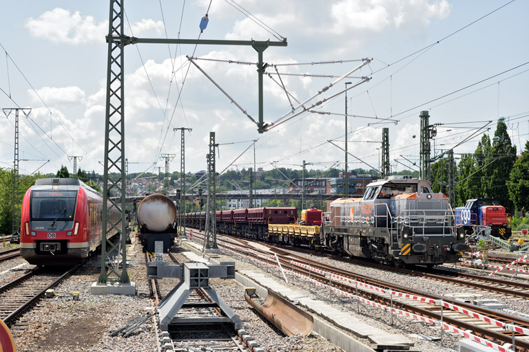 4185 026, 843 092 und 430 088 als S1 bei km 15,8 (Juni 2025)